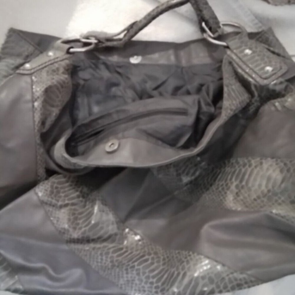 Grey Flux Snake Tote Bag L78